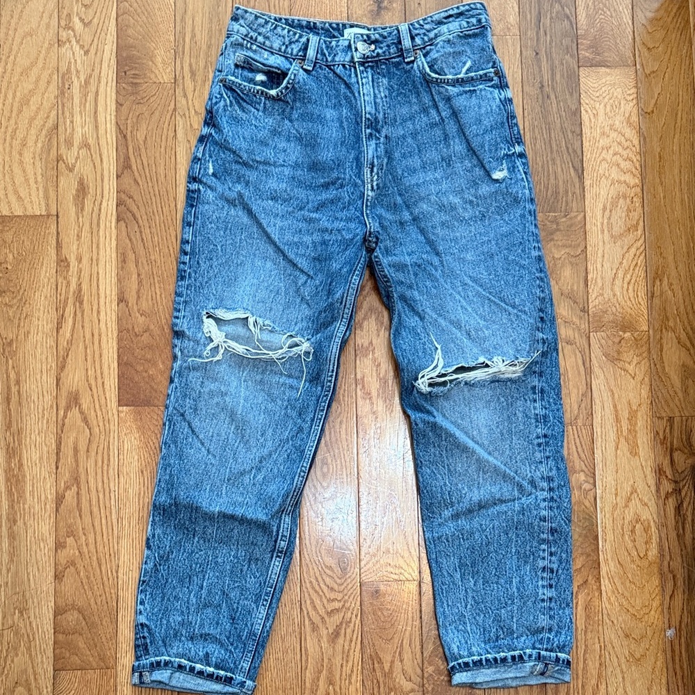 Zara Women’s Distressed Blue Jeans - Classic Washed Denim